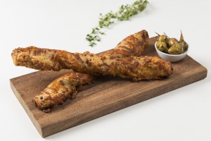 מגש מקלות פרמזן ועשבי תיבול